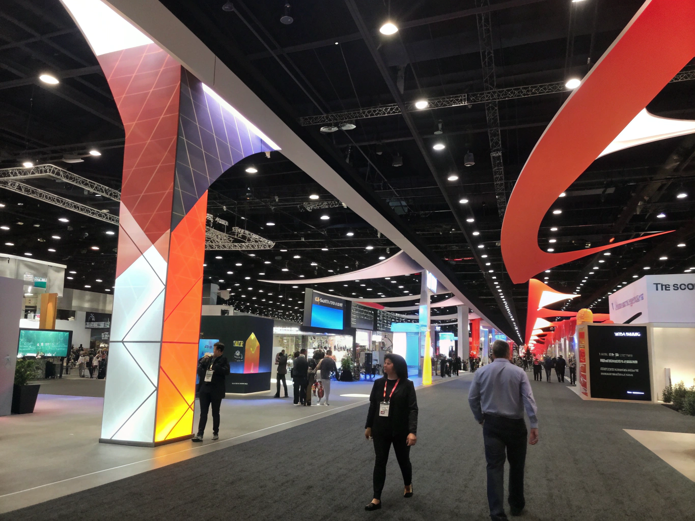 How Iconic Displays Help You Stand Out at New York Trade Shows